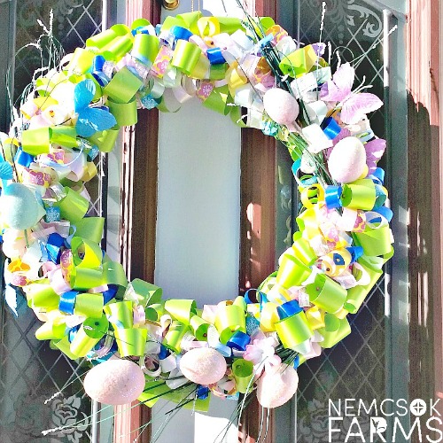 15 Gorgeous DIY Easter Wreaths- The best way to brighten up your home for Easter is with a beautiful wreath on your front door. Skip the store and make your own spring wreath for less by following these tutorials for DIY Easter wreaths! There are so many cute ones to choose from! | spring, flowers, chick, eggs, front door decor, Easter decorations, tutorials, #Easter #diy #wreath #craft