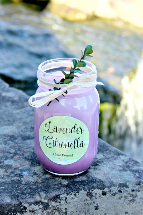 DIY Mason Jar Citronella Lavender Candle- You can avoid bugs and harmful chemicals at the same time by making your own DIY citronella candles! | homemade citronella candles, #DIY #candle #citronella #MasonJar #craft #allNatural #bugRepellent #mosquitoes #essentialOils