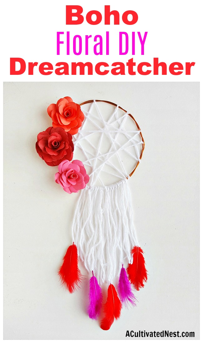 Floral DIY Dreamcatcher- Want to add a cute boho touch to your home's decor? Then you need to make this pretty floral DIY dreamcatcher! It's so easy to customize! | #DIY #dreamcatcher #boho #craft #yarn #decor #homemade #floral #papercraft #paperFlowers #paper