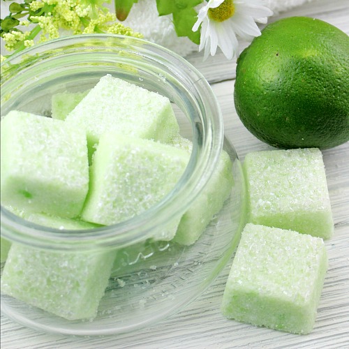 DIY Sugar Scrub Bars- Key Lime- It's easy to make your own DIY sugar scrub cubes! These exfoliating DIY scrub bars have a lovely key lime scent and color. They also make a great DIY gift! | sugar scrub bars, homemade body scrub, exfoliate, exfoliating, #bodyScrub #DIY #sugarScrub #beauty #diyGift #homemadeGift