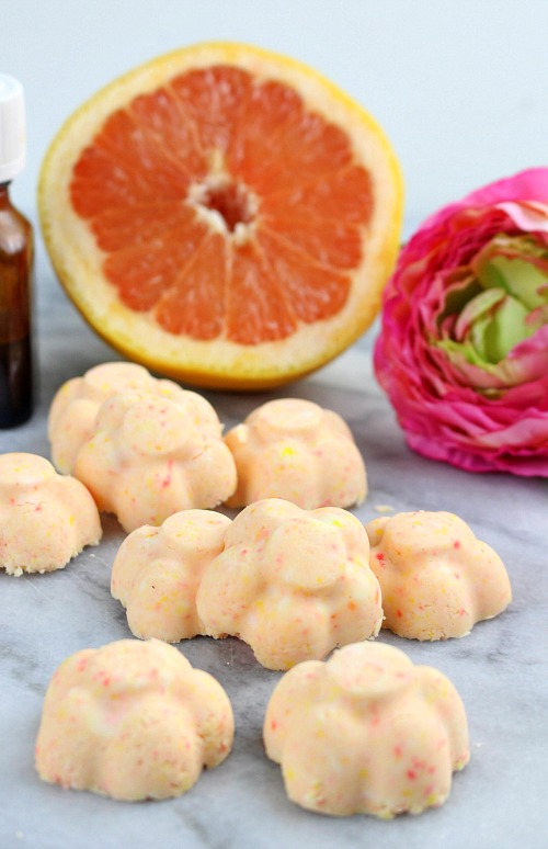 Grapefruit Mint DIY Shower Steamers- If you struggle to really wake up in the morning, then you need these grapefruit mint DIY shower steamers in your shower or bath! They're so invigorating, and such a great way to wake up! | how to wake up easier in the morning, wake up happy, #diy #craft #showerSteamers #essentialOils #diyGift #homemade