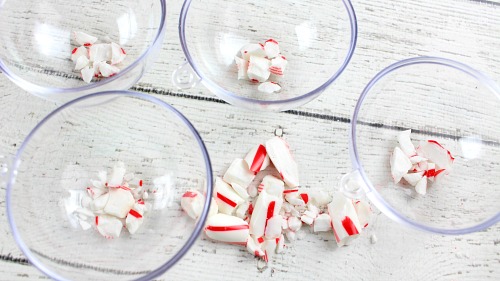 DIY Candy Cane Bath Bombs- For a fun and festive way to relax this holiday season, make these DIY candy cane bath bombs! They make a great homemade gift! | beauty, bath fizzy tutorial, #bathBomb #DIYGift #ACultivatedNest