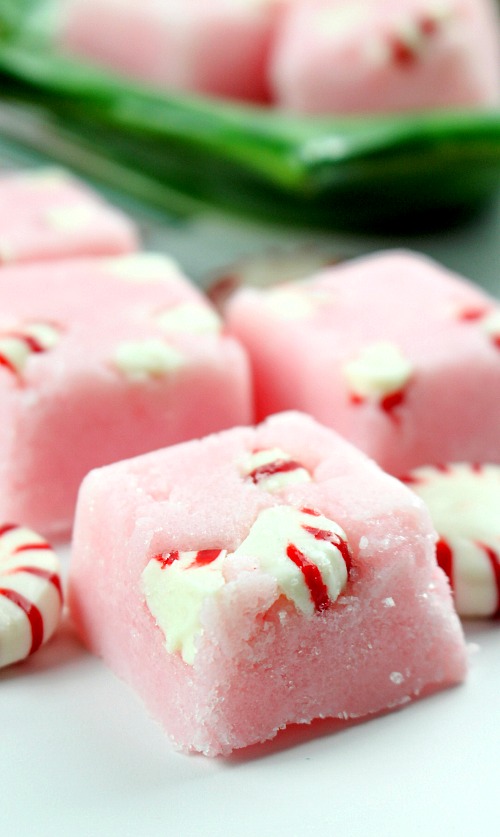 DIY Candy Cane Body Scrub Cubes- These DIY candy cane sugar scrub cubes smell like peppermint! They're wonderful DIY Christmas gifts, or a great way to keep your skin healthy in the winter! | body scrub, face scrub, hand scrub, homemade gift ideas, #diyGift #sugarScrub #ACultivatedNest