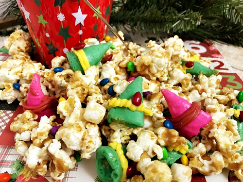 Elf Maple Popcorn- This quick and easy elf maple popcorn is the perfect holiday sweet treat! And it's a great pairing with the Elf movie, or Elf on a Shelf! | Christmas popcorn, popcorn food gift idea, maple syrup popcorn, #recipe #popcorn #ACultivatedNest