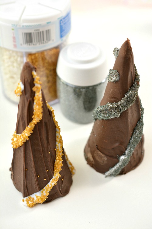 New Year's Party Hat Recipe- These festive and easy New Year's party hat treats are quick chocolatey treats that are sure to make your New Year's Eve party delicious! | easy dessert, chocolate New year's Eve recipe, party food, celebration food, #appetizer #NewYearsEve #ACultivatedNest