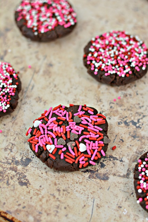 Valentine's Day Chocolate Cookies Recipe- These chocolate Hershey hug Valentine cookies are the perfect dessert recipe for Valentine's Day! They're delicious, and easy to make! | Valentine's cookies, Valentine's treats, baking, easy recipes, love themed cookies, romance cookies, hearts, #ValentinesDay #cookies #ACultivatedNest