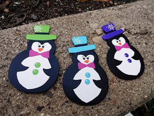 20 Frugal Winter Kids Crafts- These winter kids crafts, free printables, and activities are easy (and inexpensive) ways to keep the kids busy during the winter! A lot of fun learning activities are also included! | kids crafts, kids activities, winter themed kids crafts, snowman kids activities, color by number, snowman slime, homeschooling printables, winter learning activities for kids #freePrintables #kidsActivities #kidsCrafts #winterCrafts #ACultivatedNest