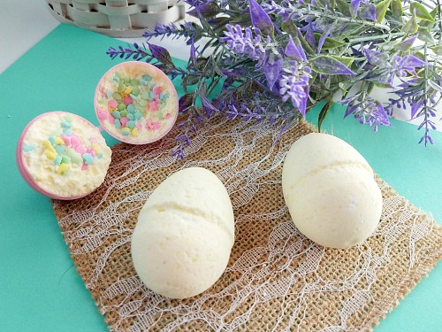 Sprinkle Surprise Easter Egg Bath Bombs- If you want a fun non-candy DIY gift to put in Easter baskets this year, then you need to make these sprinkle surprise Easter egg bath bombs! | homemade gift, DIY bath bomb, homemade bath bomb, Easter bath bomb, Easter basket stuffer, #Easter #bathBombs #ACultivatedNest