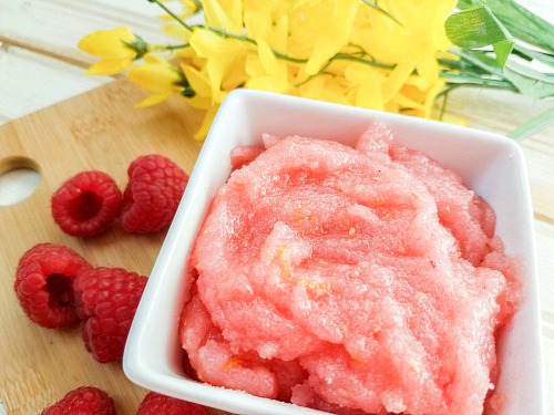 Lemon Raspberry Homemade Sugar Scrub- For a natural way to exfoliate and refresh your skin, you have to make this DIY lemon raspberry sugar scrub! It's made with fresh raspberries! | homemade gift ideas, face scrub, hand scrub, #sugarScrub #diyGift #bodyScrub #ACultivatedNest