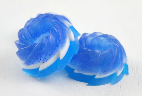 Exfoliating DIY Soap with Jojoba Beads- If you want to make your skin beautiful, you need to make some of this all-natural DIY exfoliating soap! It uses jojoba beads! | melt and pour soap tutorial, homemade soap, soap craft, blue and white soap, #DIY #soap #soapmaking #ACultivatedNest