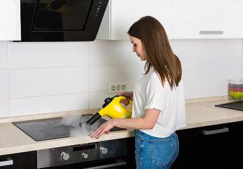 How to Clean a Ceramic or Glass Stove Top- Tired of your oven being a mess? This huge oven cleaning guide has all the easiest ways to clean your oven, inside and out! | clean ceramic oven top, clean glass oven top, #kitchenCleaning #ovenCleaning #cleaningTips #ACultivatedNest