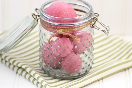 All-Natural Beet Bath Bombs- Relax after a rough day with these DIY beet bath bombs. They smell amazing, are super easy to make, and are terrific DIY gifts for friends and family! | #bathBomb #DIY #beauty #DIYGift #ACultivatedNest