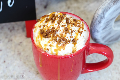 Gingerbread Eggnog Latte Recipe- This is the ultimate list of easy and delicious Christmas drink recipes. Serve them at your next holiday party and everyone will rave about them for sure! | holiday drink recipes, nonalcoholic drinks, kid friendly drinks, hot drinks, cold drinks, #recipe #drinks #ChristmasDrinks #alcoholicDrinks #ACultivatedNest