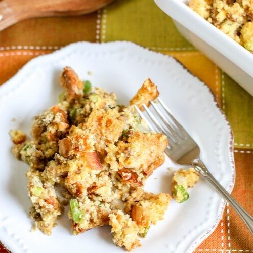 Homemade Cornbread and Sausage Stuffing- Enjoy some comforting and delicious cornbread and sausage stuffing for the holidays this year! It's easy to please a crowd with homemade stuffing! | #ThanksgivingRecipes #ChristmasRecipes #stuffing #recipe #ACultivatedNest