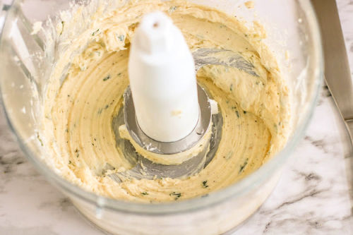 How to Make Garlic Butter- As soon as you try this incredibly easy garlic butter recipe, you're sure to be hooked. It goes great with seafood, steak, vegetables, bread, and more! | roasted garlic butter, homemade spread, #recipe #homemade #butter #garlic #ACultivatedNest