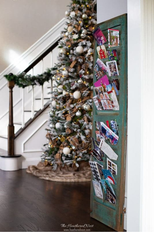 8 Christmas Card Displays to Make- Are you looking for ways to display that pile of Christmas Cards? Check out these cool Christmas card display holders! These are really great DIY Christmas projects that are suitable for people of all skill levels! | #Christmas #ChristmasCardDisplay #diy #ChristmasDecor #ACultivatedNest