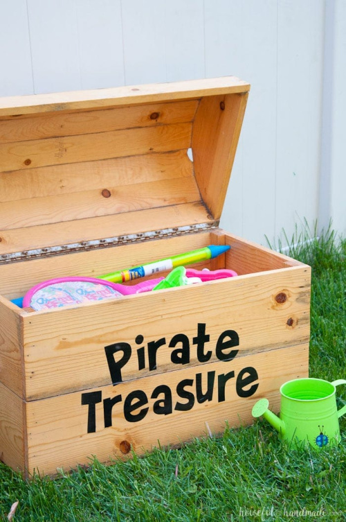 Treasure Chest Toy Box- Tired of toys lying everywhere? You and your kids need these creative DIY toy storage ideas! They're easy to implement and look nice too! | kids room organization, kids playroom organization, how to organize kids toys, #toyStorage #toyOrganization #organizingTips #organization #ACultivatedNest