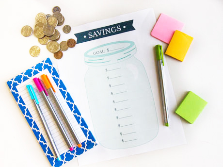 Printable Savings Goal Tracker- These fabulous free printable savings trackers will help you get your finances in order and ready for whatever you are saving for! | #savingsTracker #saveMoney #moneySavingTips #freePrintables #ACultivatedNest