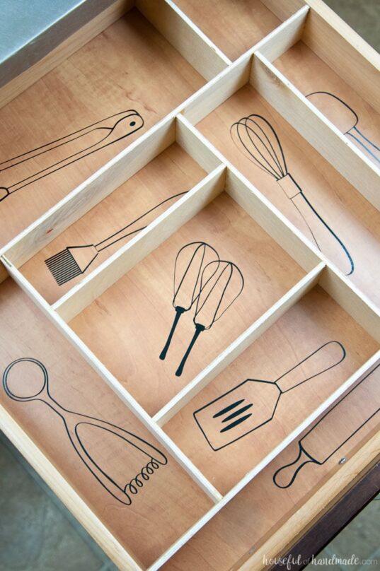 https://acultivatednest.com/wp-content/uploads/2020/12/kitchen-utensil-drawings-silhouettes-drawer-organization-2-537x808.jpg