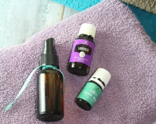 10 Delightful Essential Oil Sprays You Can Make- These delightful DIY essential oil sprays smell amazing and are a healthy and frugal alternative to store-bought products! | room sprays, perfume sprays, sleep spray, homemade gift, DIY gift ideas, #essentialOils #homemadeBeautyProducts #diyPerfume #diyRoomSprays #ACultivatedNest