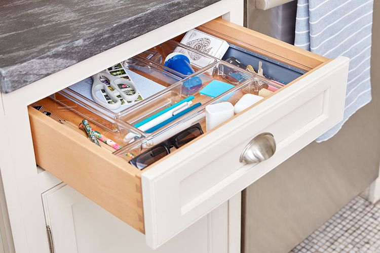10 Organizing Projects You Can Do in Under 30 Minutes- Think you don't have time to get organized? Think again! These minimalist organizing projects take less than 30 minutes and make a massive impact on your home’s daily flow. From taming the Tupperware cabinet to clearing your digital desktop and streamlining the entryway "drop zone," these bite-sized tasks are perfect for a quick reset. Click to find a project you can finish today! | #HomeOrganization #DeclutteringTips #OrganizingHacks #TidyHome #ACultivatedNest