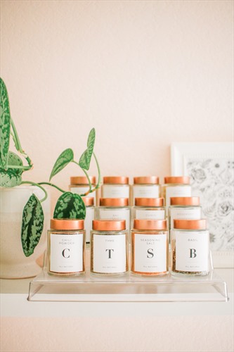 10 Free Spice Jar Printable Labels- Ready for a kitchen refresh? Give your spice collection a budget-friendly makeover with these stunning FREE printable spice jar labels! From minimalist modern to charming farmhouse styles, there’s a design for every kitchen. Say goodbye to pantry clutter and hello to beautifully organized, easy-to-find seasonings! |#kitchenorganization #pantryorganization #spicejarlabels #freeprintables #ACultivatedNest